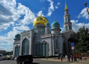 مفتي موسكو يجيز التطعيم المحتمل للمسلمين ضد فيروس كورونا خلال شهر رمضان